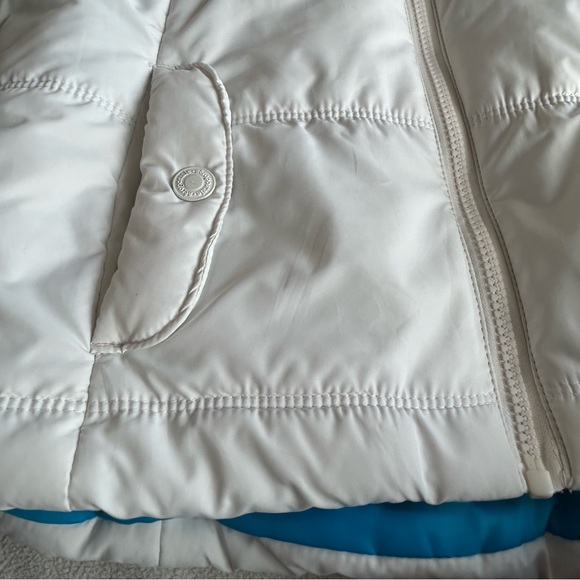 White Quilted Puffer Vest Size XL 📏 P2P 20” - Picture 4 of 12